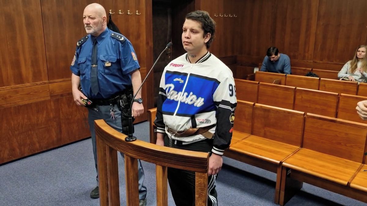 Rozdupal kamarádovi hlavu a chtěl mírnější trest, soud mu potvrdil 18 let